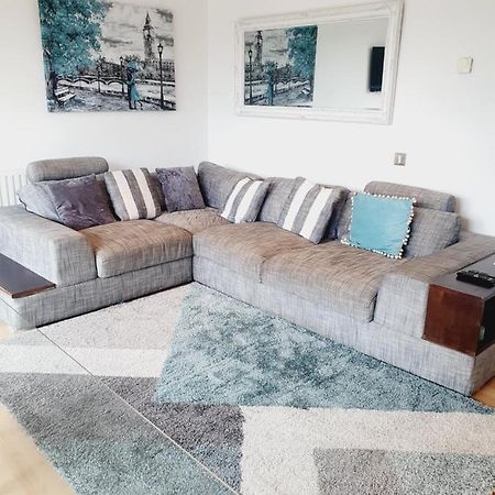 Luxury Canary Wharf Apartment With Free Parking London Eksteriør bilde