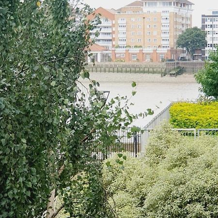 Luxury Canary Wharf Apartment With Free Parking London Eksteriør bilde