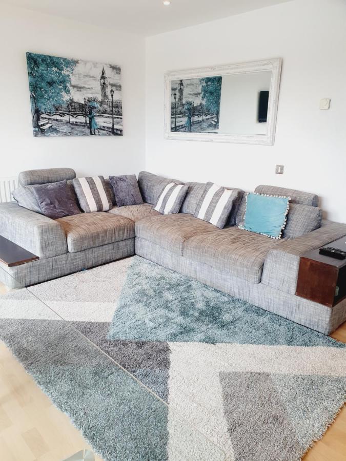 Luxury Canary Wharf Apartment With Free Parking London Eksteriør bilde