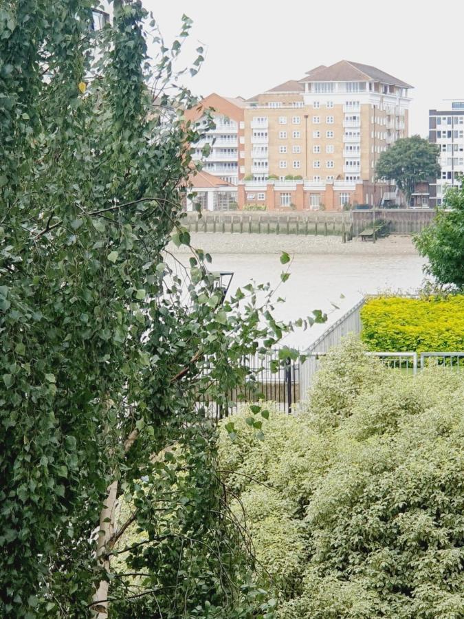 Luxury Canary Wharf Apartment With Free Parking London Eksteriør bilde