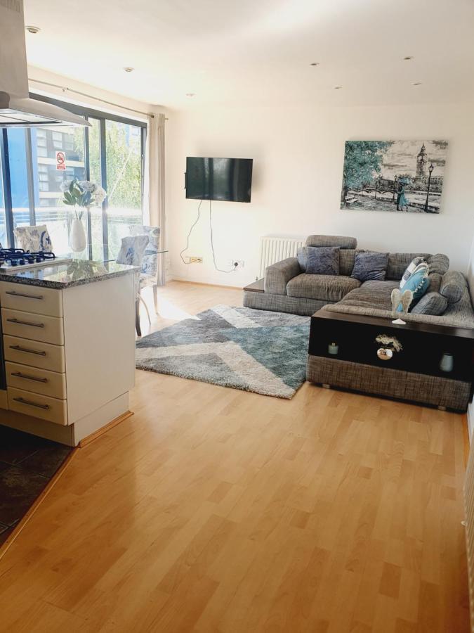 Luxury Canary Wharf Apartment With Free Parking London Eksteriør bilde