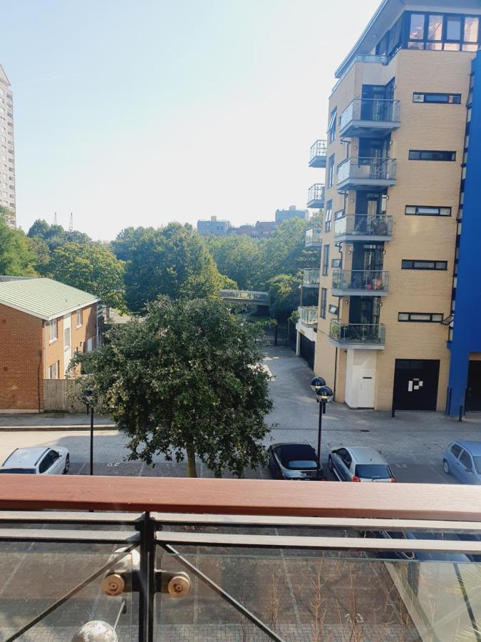 Luxury Canary Wharf Apartment With Free Parking London Eksteriør bilde