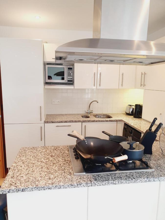 Luxury Canary Wharf Apartment With Free Parking London Eksteriør bilde