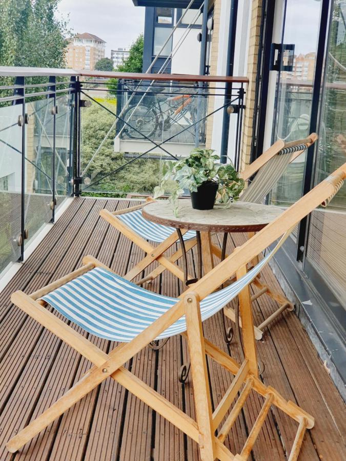Luxury Canary Wharf Apartment With Free Parking London Eksteriør bilde